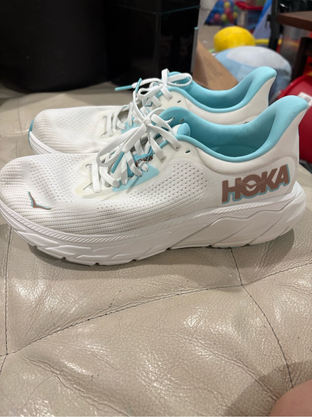 HOKA Arahi 7  White & Aqua Cushioned Running Shoes